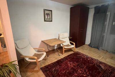 APARTAMENT 3 CAMERE/ PARTIAL MOBILAT/ 10 MINUTE DE METROU - 10