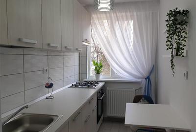 Inchiriez garsoniera spatioasa Bucuresti, mobilata si utilata modern - 1