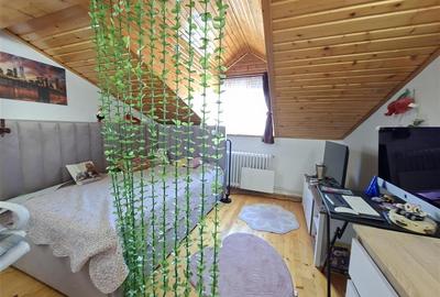 Apartament 3 camere la casa curte pivnita parcare zona Centrala - 8