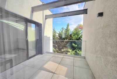 Elegant Three-Level Villa with Private Swimming Pool - 20