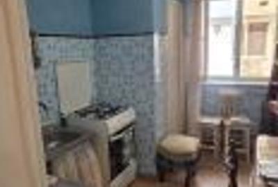 Apartament cu 3 camere semidecomandat în Tomis Nord
