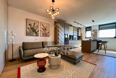 Apartament cu 2 camere semidecomandat, mobilat în Take Ionescu