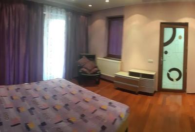 Vila 7 camere zona Capitol. Ideal locuit/Birouri - 13