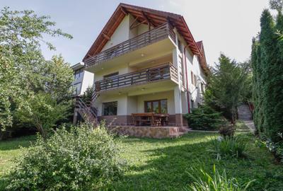 Vilă de vânzare in Bușteni, Piatra Arsă - 1