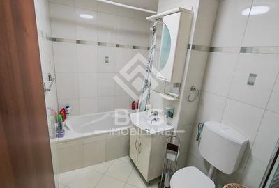 Apartament Decomandat etj 3  - Zona Independetei - 17