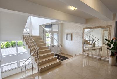 Garsonieră de închiriat – 35 mp | Parcare inclusă | Zona Cosmopolis – Mark Twain - 2