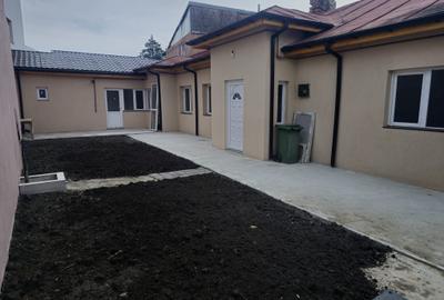 Casă cu 3 camere în Rahova
