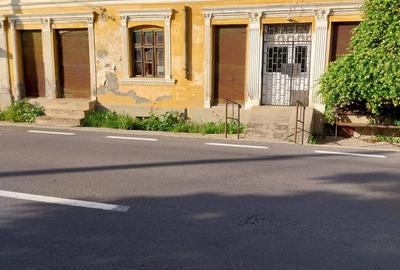 Casă individuală cu 5 camere în Izimșa