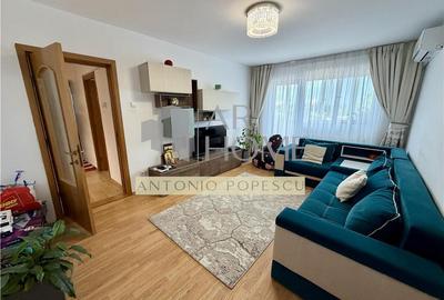 Apartament cu 4 camere decomandat, mobilat în Republicii