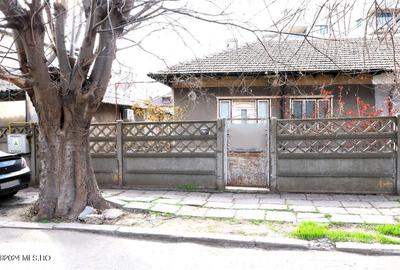 Gara - Spitalul CFR - Str. Scolii, casa din caramida, teren 380 mp! - 1