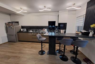 3 camere  bloc nou, 80 mp utili , balcon de 20 m - 1