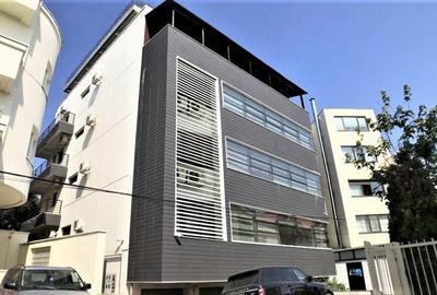 Birou de inchiriat langa Parcul Herastrau - Penthouse cu terasa - 1