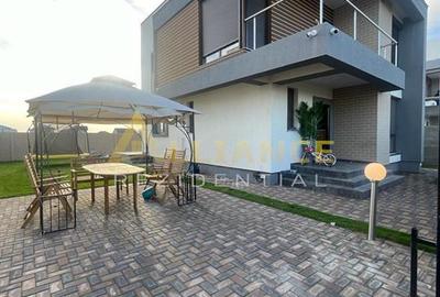 Casa individuala - 300 mp  - 5 camere - 3 bai - 1