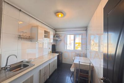 Apartament cu 2 camere decomandat, mobilat în Casa de Cultură