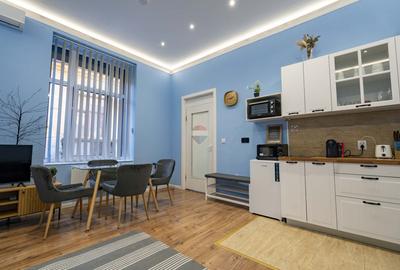 De vanzare Imobil ultracentral  3 unități de cazare în regim hotelier - 1