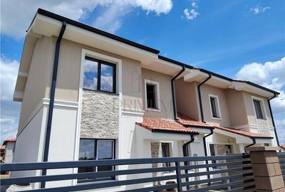 Duplex cu 4 camere în Moșnița Nouă