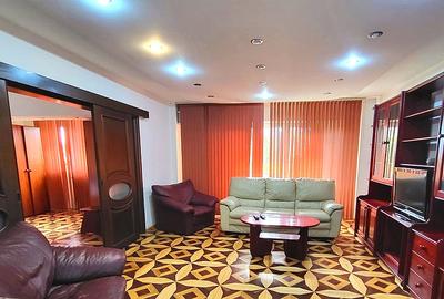 Apartament cu 3 camere semidecomandat, mobilat în Muncii