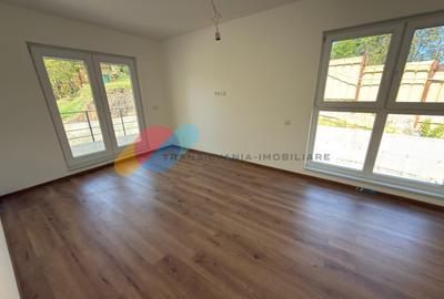 Duplex cu 4 camere în Dâmbul Rotund