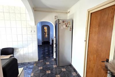 Cel mai ieftin 4 camere din Berceni, cu loc parcare si centrala proprie - 10