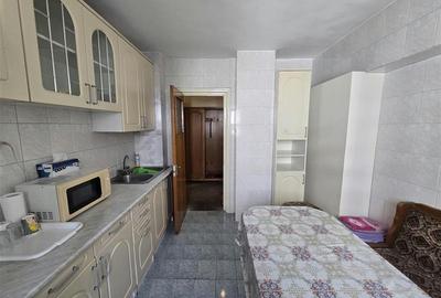 AP.4 CAM DECOM 2 BAI COLENTINA PARC PLUMBUITA - 21