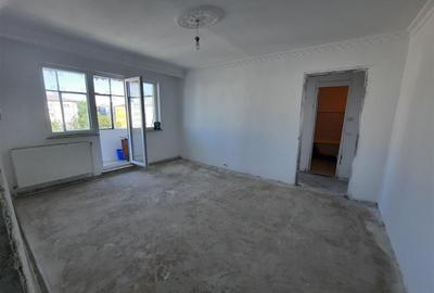 2 CSD, 40 MP, ET. 4 din 4 – APARTAMENT CU POTENTIAL, APROAPE DE CENTRU - 5