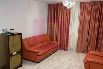 Apartament cu 4 camere decomandat în Vitan