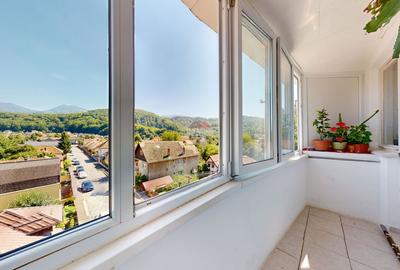 Apartament cu 2 camere decomandat în Noua