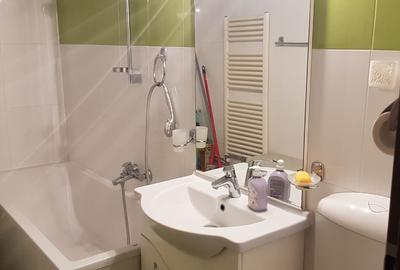 Apartament cu 2 camere decomandat, mobilat în Parcul Carol