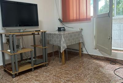 Dristor-Garsonieră cu balcon, aer condiționat, mobilat, utilat, lift, metrou - 1