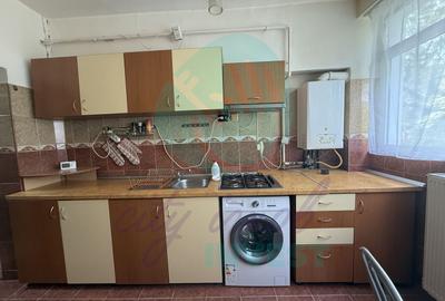 Apartament cu 2 camere decomandat în Baba Novac