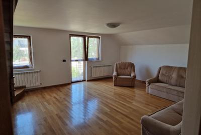 De Vanzare Casa Dumbraveni - 12