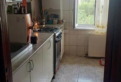 Apartament 3 camere in Focsani , zona centrala - Politia Judeteana Vrancea , 82 - 9