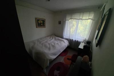 Apartament cu 2 camere semidecomandat, mobilat în Podul de Piatră