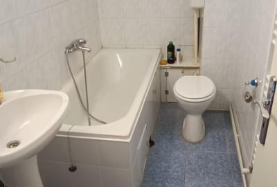 Apartament cu 2 camere, ultracentral, bld.21 Decembrie 1989 et.1,-Sora,55 mp, CT - 5