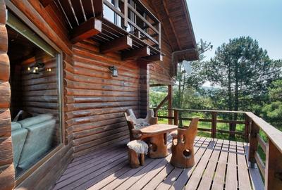 Casă din buștean rotund | 3.735 mp teren | La 30 km de Brașov - 5