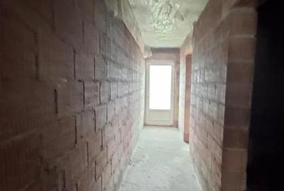 Casa individuala 5 camere 2 bai pivnita 380mp teren in Cisnadie - 13