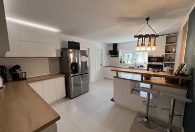 Casa individuala + Casa de oaspeți - 5+2 camere - Corbeanca, Central - 10