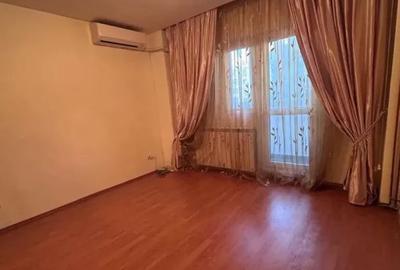 Apartament cu 2 camere semidecomandat, mobilat în Timpuri Noi