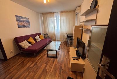 Apartament cu 2 camere decomandat, mobilat în P-ța Victoriei