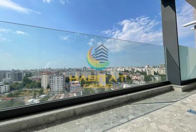 Penthouse cu 4 camere semidecomandat în Mihai Bravu