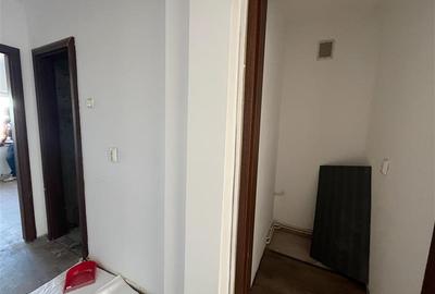 Lugoj, Apartament 3 Cam., 84 Mp., Semidecomandat, et.6, Central Blocul Postei - 33