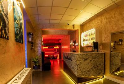 Particular, două spații comerciale cu chiriași stabili – Militari Residence