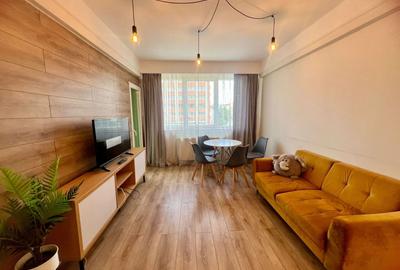 Apartament cu 2 camere decomandat, mobilat în Central