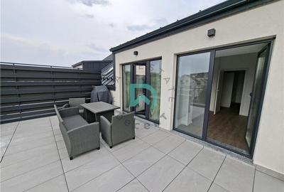 Apartament cu 3 camere decomandat în Tractorul