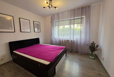 Apartament cu 4 camere semidecomandat în Florești