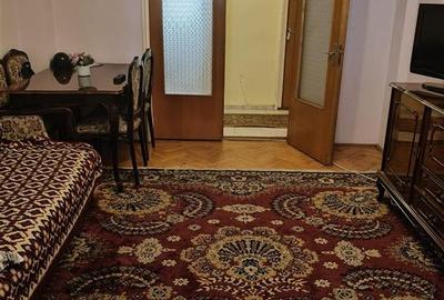 Apartament cu 3 camere decomandat în Călărași