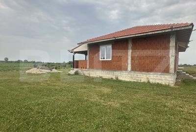 Casă individuală cu 3 camere în Periferie