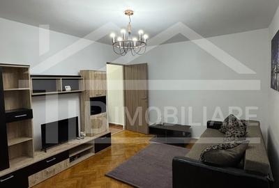 Apartament cu 3 camere semidecomandat în 7 Noiembrie