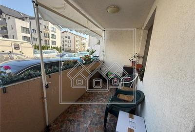 Apartament mobilat, 2 camere, 2 balcoane, loc de parcare -T. Ricci - 15
