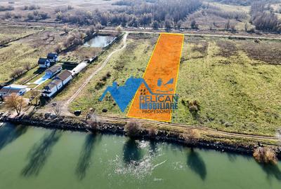 Teren Construcții intravilan de 5432 mp, în Vulturu